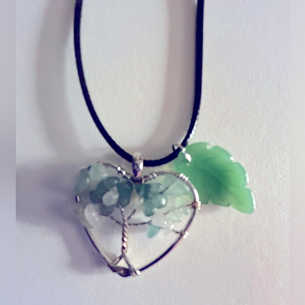 Necklace Aventurine Heart Tree of Life wire wrap & carved green stone leaf  18”